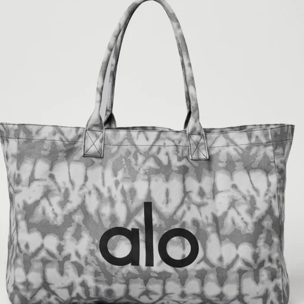 ALO | Large Yoga| Tote Bag| NWT - Picture 2 of 7
